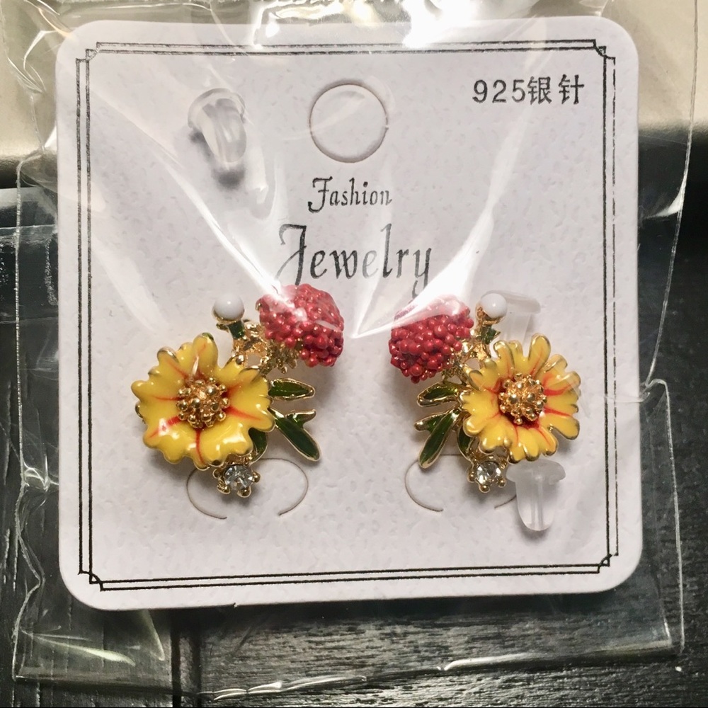 New! Yellow Zinnia Floral Earrings - Picture 5 of 5